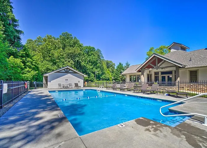 Cozy Townsend Condo, Resort-Style Amenities!